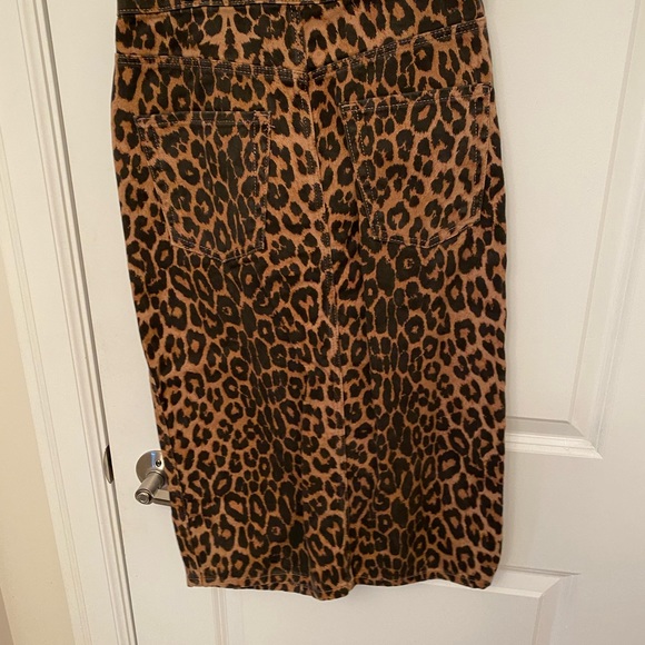 Zara denim pencil skirt - Picture 3 of 3